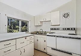 8553 Davis Rd, Columbia, Md 21045 in Columbia, MD (Photo 6 of 12)