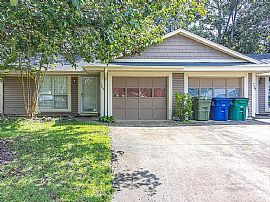 151 King Edward Way, Aiken, Sc 29803 House For Rent in Aiken, SC (Photo 2 of 5)