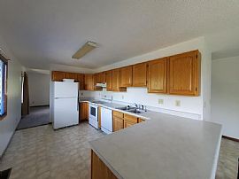 813 Mallow St, Rapid City, Sd 57701 Nice House For Rent in Rapid City, SD (Photo 4 of 9)