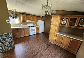 106 17th Ave Sw, Watertown, Sd 57201  Lovely House For Rent in Watertown, SD (Photo 4 of 10)