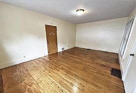 415 N Capital St, Mitchell, Sd 57301  Lovely House For Rent in Mitchell, SD (Photo 6 of 11)