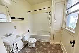 415 N Capital St, Mitchell, Sd 57301  Lovely House For Rent in Mitchell, SD (Photo 8 of 11)