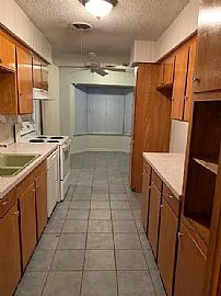 1400 N Chenango St, Angleton, Tx 77515 Lovely House in Angleton, TX (Photo 2 of 8)