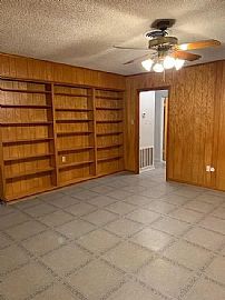 1400 N Chenango St, Angleton, Tx 77515 Lovely House in Angleton, TX (Photo 3 of 8)