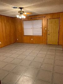 1400 N Chenango St, Angleton, Tx 77515 Lovely House in Angleton, TX (Photo 5 of 8)