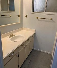 1400 N Chenango St, Angleton, Tx 77515 Lovely House in Angleton, TX (Photo 8 of 8)