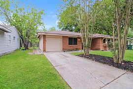 4415 Akard St, Houston, Tx 77047 House For Rent in Houston, TX