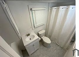 2037 Snavely Ave Sw, Birmingham, Al 35211 in Birmingham, AL (Photo 5 of 11)