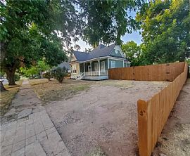 417 Dallas St, Waco, Tx 76704 Available House For Rent in Waco, TX (Photo 2 of 11)