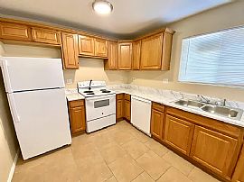 2802 W Adams St, Phoenix, Az 85009 in Phoenix, AZ (Photo 4 of 10)