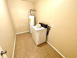 2802 W Adams St, Phoenix, Az 85009 in Phoenix, AZ (Photo 9 of 10)