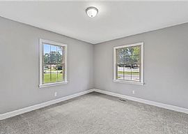 4005 Oak Dr, Chesapeake, Va 23321  House For Rent in Chesapeake, VA (Photo 6 of 9)