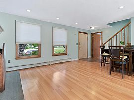 25 Walcott Grn, South Windsor, Ct 06074 in South Windsor, CT (Photo 2 of 12)