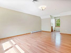 25 Walcott Grn, South Windsor, Ct 06074 in South Windsor, CT (Photo 8 of 12)