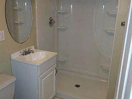 62 Durant St, Manchester, Ct 06040 in Manchester, CT (Photo 5 of 12)