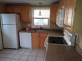 62 Durant St, Manchester, Ct 06040 in Manchester, CT (Photo 7 of 12)