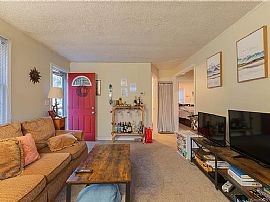 114 Underhill Rd, Milford, Ct 06460 in Milford, CT (Photo 4 of 10)