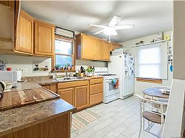 114 Underhill Rd, Milford, Ct 06460 in Milford, CT (Photo 8 of 10)