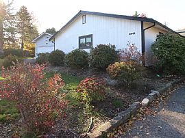 2041 Aberdeen Ave Se, Renton, Wa 98055 Stunning House For Rent in Renton, WA