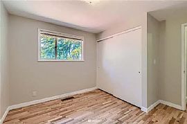 7815 227th Pl Sw, Edmonds, Wa 98026  Comfortable House in Edmonds, WA (Photo 5 of 6)