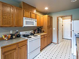 2132 Superior St, Bellingham, Wa 98229  House For Rent in Bellingham, WA (Photo 3 of 8)