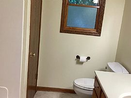 W176n8582 Sunset Ridge Dr, Menomonee Falls, Wi 53051 in Menomonee Falls, WI (Photo 5 of 10)