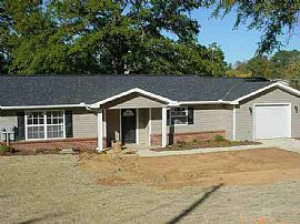 339 Foxley Rd,   Anniston, Al 36205 in Anniston, AL