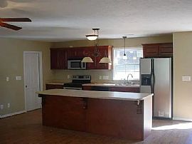 339 Foxley Rd,   Anniston, Al 36205 in Anniston, AL (Photo 4 of 6)