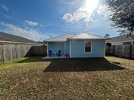 516 E 21st Ave, Gulf Shores, Al 36542  Furnished House For Rent in Gulf Shores, AL (Photo 2 of 9)