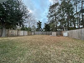 516 E 21st Ave, Gulf Shores, Al 36542  Furnished House For Rent in Gulf Shores, AL (Photo 3 of 9)