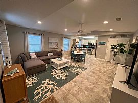 516 E 21st Ave, Gulf Shores, Al 36542  Furnished House For Rent in Gulf Shores, AL (Photo 4 of 9)