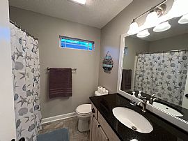 516 E 21st Ave, Gulf Shores, Al 36542  Furnished House For Rent in Gulf Shores, AL (Photo 8 of 9)