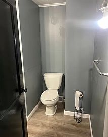 Comfortable 3 Bedroom Home  in Syracuse, NY (Photo 3 of 9)