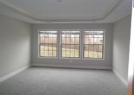 Comfortable 4 Bedroom Home  in Knoxville, TN (Photo 6 of 11)