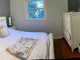 515 Barrymore Dr, Oxon Hill, Md 20745 in Oxon Hill, MD (Photo 6 of 10)