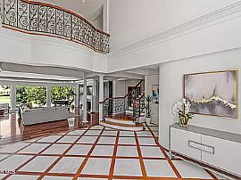 Exquisitely Reimagined Classic Sherwood Country Club  in Agoura, CA (Photo 2 of 5)