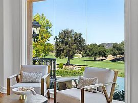 Exquisitely Reimagined Classic Sherwood Country Club  in Agoura, CA