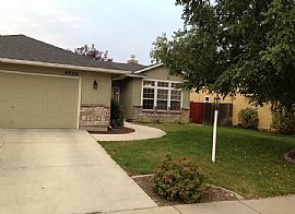 Comfortable 3 Bedroom Home  in Boise, ID (Photo 1 of 9)