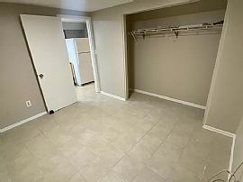 The2 Bedroom, 1 Bath Apartment Is Wonderfully Situated in The H in Houston, TX (Photo 8 of 9)
