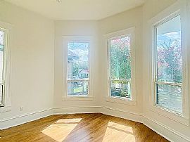 This Is a 3 Bedroom, 1.5 Bathroom, 1402 Square Foot Home in Hou in Houston, TX (Photo 4 of 10)