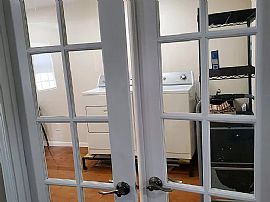 Newly Remodeled 2-Bedroom, 2-Bath with 1-Large Office Study Roo in Houston, TX (Photo 6 of 9)