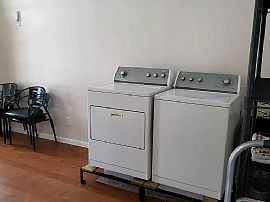 Newly Remodeled 2-Bedroom, 2-Bath with 1-Large Office Study Roo in Houston, TX (Photo 8 of 9)