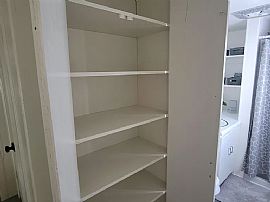 1 Bd 1ba House Furnished and Ready to Go! Mudroom  in Modesto, CA (Photo 9 of 12)