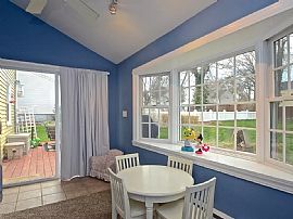 32 Ledgewood Rd, West Hartford, Ct 06107 in West Hartford, CT (Photo 5 of 8)