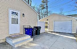 1209 Harold Dr Se, Cedar Rapids, Ia 52403  Available For Rent in Cedar Rapids, IA (Photo 2 of 10)