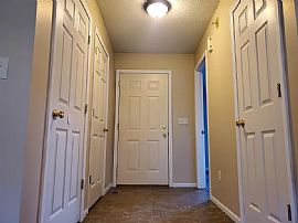 814 Baer Pass, Garrett, in 46738  Comfortable House For Rent  in Garrett, IN (Photo 3 of 9)