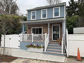 House For Rent  in Staten Island, NY