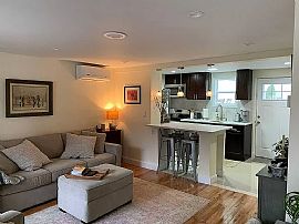 House For Rent  in Staten Island, NY (Photo 2 of 9)