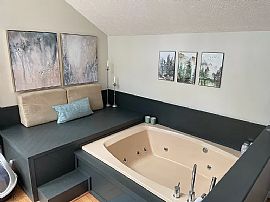 3 Bds in Houston, TX (Photo 8 of 10)