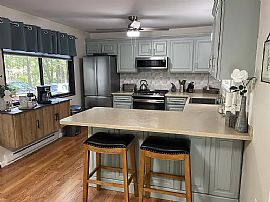 3 Bds in Day, FL (Photo 6 of 10)